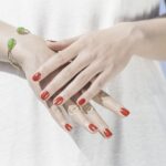 Manicure klasyczny: zadbaj o wygląd swoich dłoni!